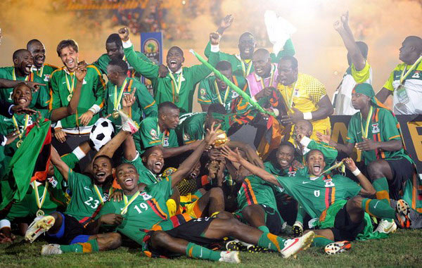 TA：尼潘外租阿贾克斯的可能已消失；曼城考虑是否留埃切韦里