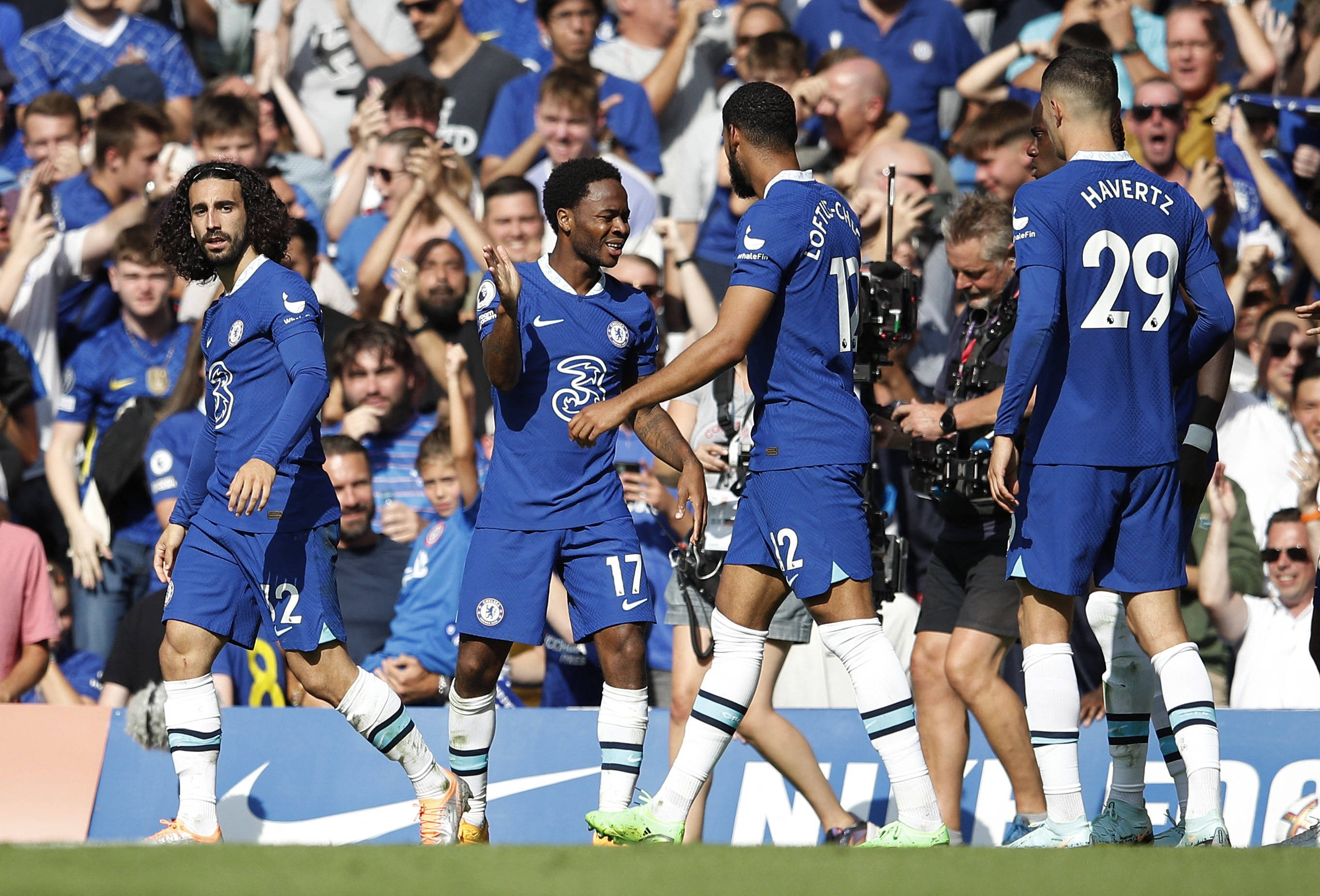 杨明洋妻子赴韩国观战亚冠：成都亚冠首个客场积分，值得骄傲