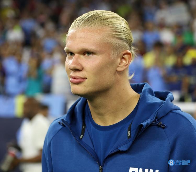 中场核心连续突破防守制造机会