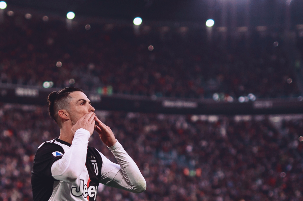 老将强硬打成2+1，全队振奋